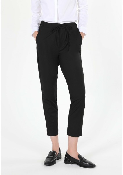 Regular Fit Düşük Bel Düz Paça Kadın Siyah Pantolon