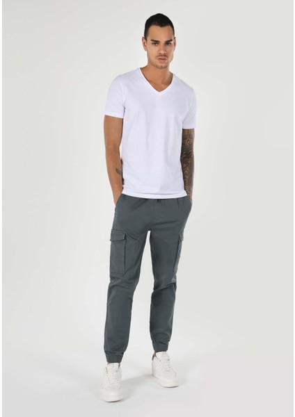 Slim Fit V Yaka Beyaz Erkek Kısa Kol Tişört modelleri