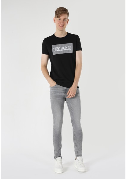 Slim Fit Yuvarlak Yaka Düz Erkek Siyah Kısa Kol Tişört