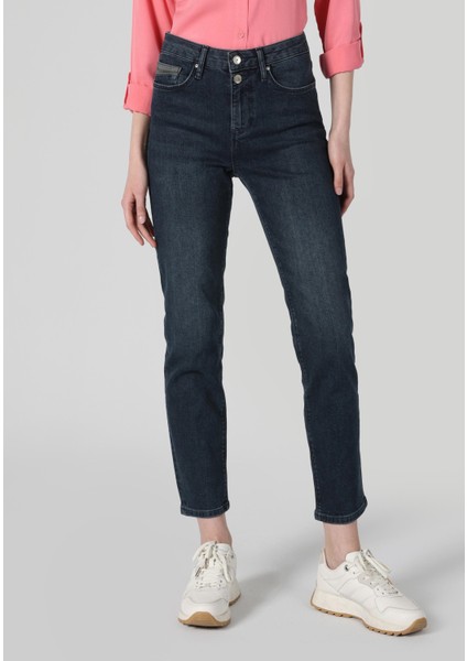 703 Carla Slim Fit Orta Bel Düz Paça Kadın Mavi Jean Pantolon