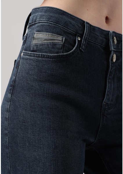 703 Carla Slim Fit Orta Bel Düz Paça Kadın Mavi Jean Pantolon