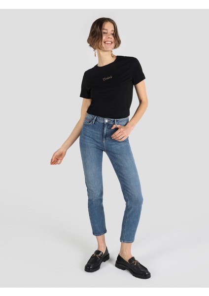 703 Carla Slim Fit Orta Bel Düz Paça Kadın Mavi Jean Pantolon