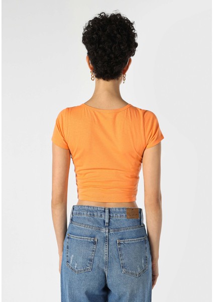 Slim Fit Kare Yaka Kadın Turuncu Kısa Kol Tişört fiyatları