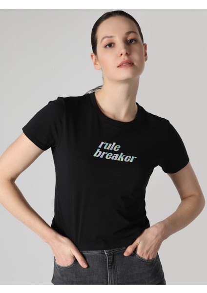 Regular Fit Bisiklet Yaka Baskılı Siyah Kadın Kısa Kol Tişört fırsatları