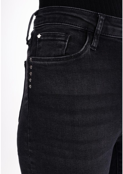 703 Carla Slim Fit Orta Bel Düz Paça Kadın Denim Jean Pantolon