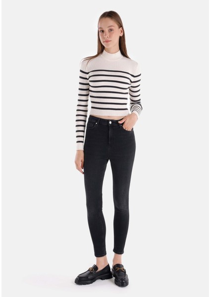 Skinny Fit Yüksel Bel Dar Paça Kadın Siyah Jean Pantolon