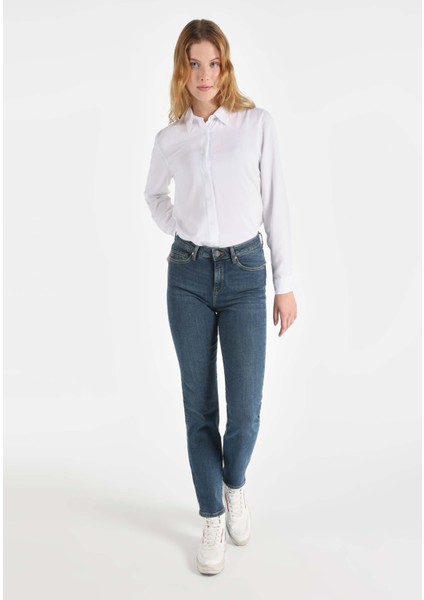 703 Carla Slim Fit Orta Bel Düz Paça Kadın Mavi Jean Pantolon