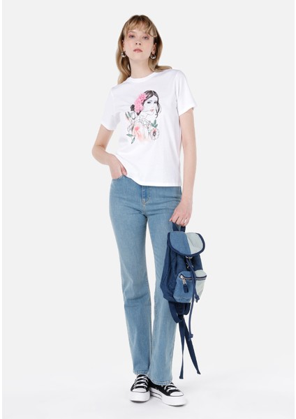 Regular Fit Yuvarlak Yaka Kadın Beyaz Kısa Kol Tişört Cl1066640 modelleri