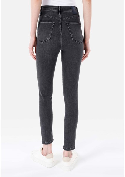 760 Dıana Skinny Fit Yüksel Bel Dar Paça Kadın Siyah Jean Pantolon