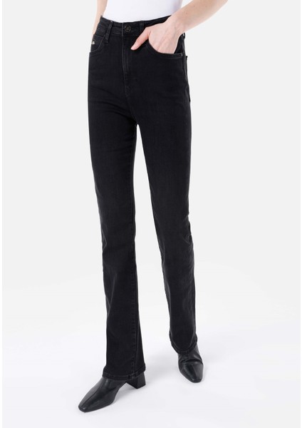 797 Adel Slim Fit Yüksel Bel Ispanyol Paça Kadın Denim Jean Pantolon