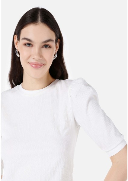 Regular Fit Yuvarlak Yaka Kadın Beyaz Kısa Kol Tişört CL1067523 fırsatları