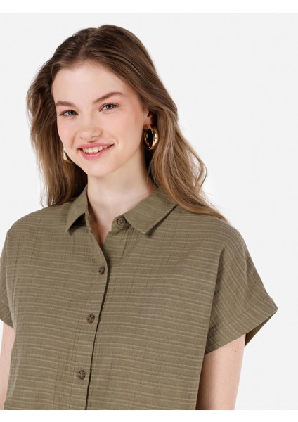 Regular Fit Shirt Neck Kadın Yeşil Kısa Kol Gömlek Cl1067882