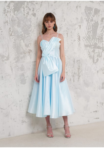 Ince Askılı Önü Fiyonklu Mavi Abiye Elbise