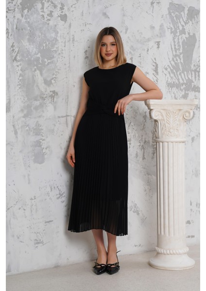 Eteği Pliseli Siyah Elbise fiyatları