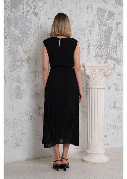 Eteği Pliseli Siyah Elbise modelleri