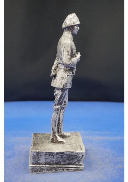 Kurmay Albay Mustafa Kemal Atatürk Heykel Biblo–özel Ofis Aksesuar Ev Dekor Hediyelik (18 cm )