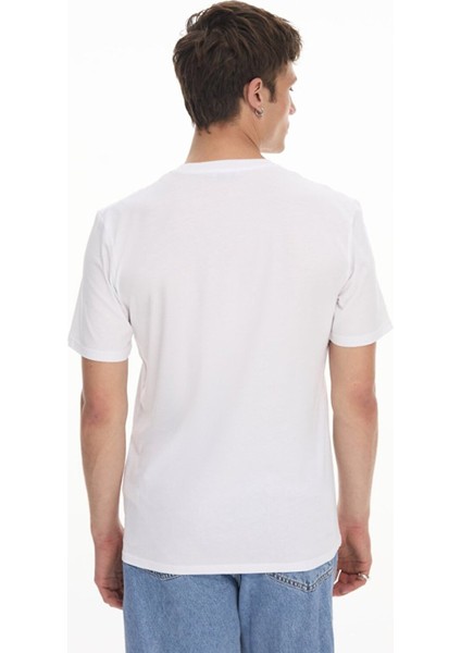 Erkek Regular Kısa Kollu Beyaz T-shırt modelleri