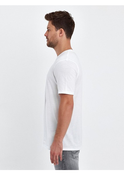 Erkek Regular Kısa Kollu Beyaz T-shırt fırsatları