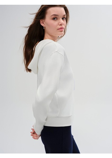 Krem Sweatshırt fırsatları