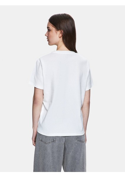 Kadın Sloganlı Ribanalı Regular Beyaz T-shırt modelleri