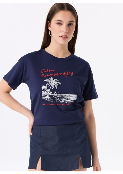 Bisiklet Yaka Baskılı Lacivert Kadın T-Shirt F5SL-TST0465