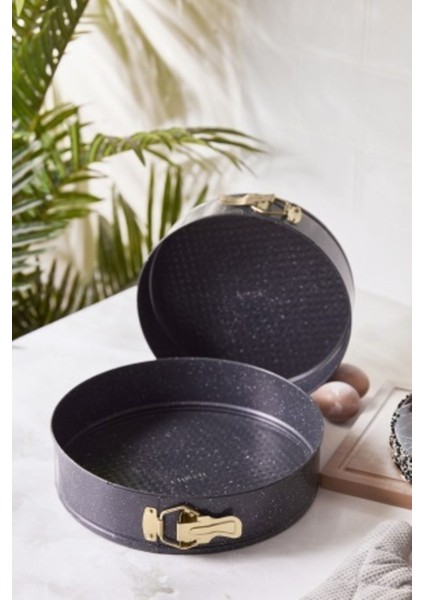 İki Parçalı Altın Renkli Kelepçeli Kek Kalıbı Seti, Şık ve Pratik Tasarım modelleri