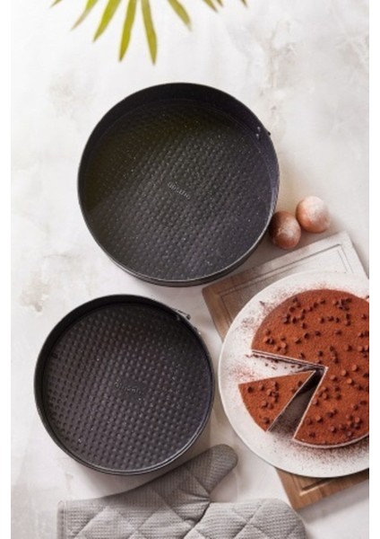 İki Parçalı Altın Renkli Kelepçeli Kek Kalıbı Seti, Şık ve Pratik Tasarım fırsatları