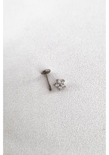 Minik Yıldız Tragus Piercing