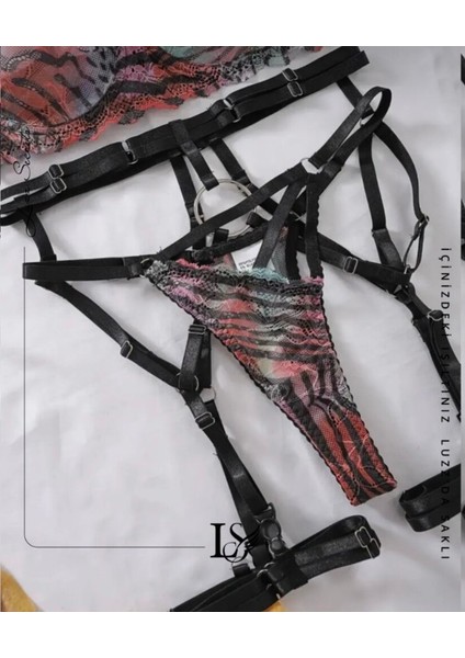 Wild Lace & Harness Lingerie Set fiyatları