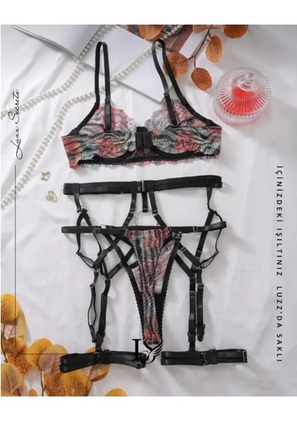 Wild Lace & Harness Lingerie Set modelleri