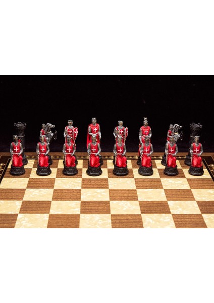 Osmanlı-Haçlı Temalı Satranç Figürleri Orta Boy Şah 8 cm (Sadece Figür) modelleri