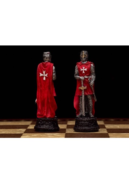 Osmanlı-Haçlı Temalı Satranç Figürleri Orta Boy Şah 8 cm (Sadece Figür)