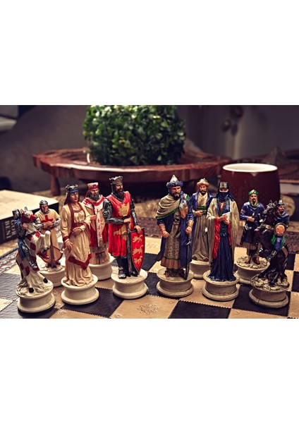 Osmanlı-Ingiliz Temalı Lüks Satranç Figürleri Büyük Boy Şah 12 cm (Sadece Figür)