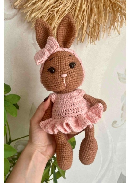 Amigurumi Elbiseli Tavşan