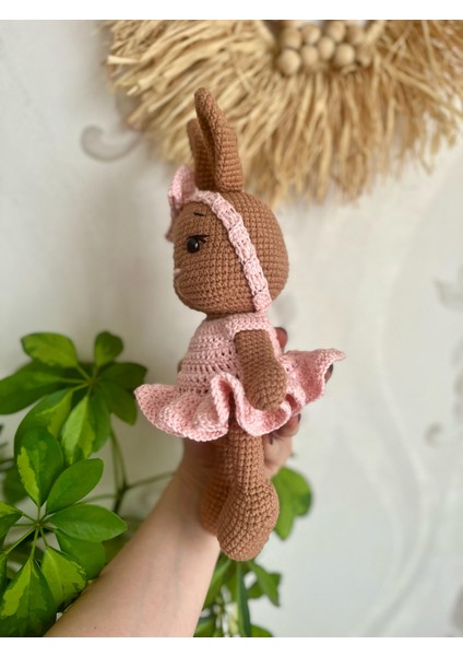 Amigurumi Elbiseli Tavşan
