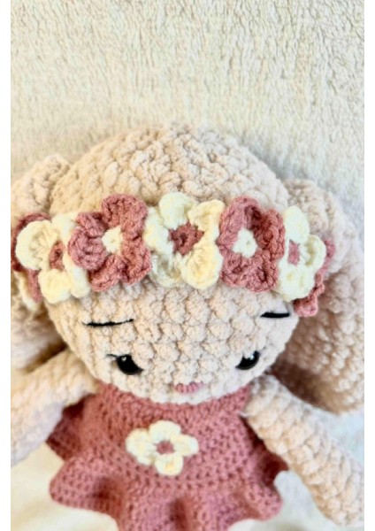 Amigurumi Taçlı Tavşan