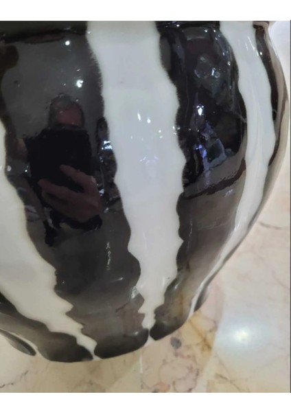 Benim Evim Siyah Beyaz Vazo Saksı Çizgi Desenli 36CM Ağız 24CM Taban 27CM Yükseklik 1 Adet