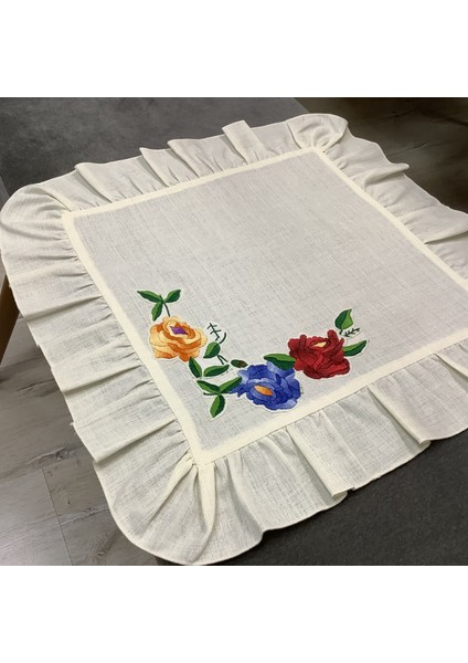 Işlemeli Kare Örtü - 45*45 cm