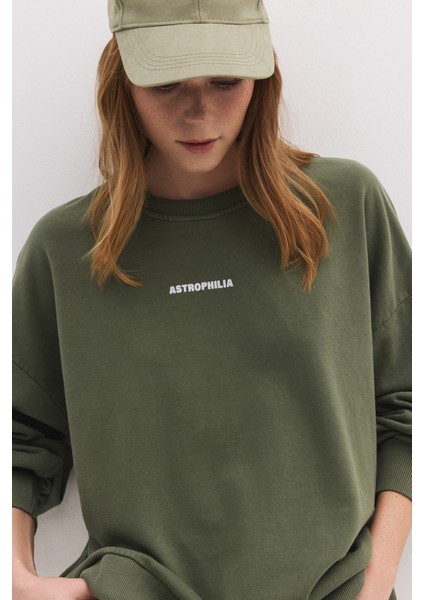 Soluk Efektli Sloganlı Sweatshirt