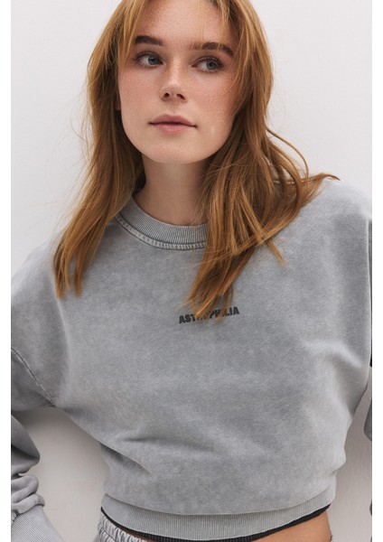 Soluk Efektli Sloganlı Sweatshirt
