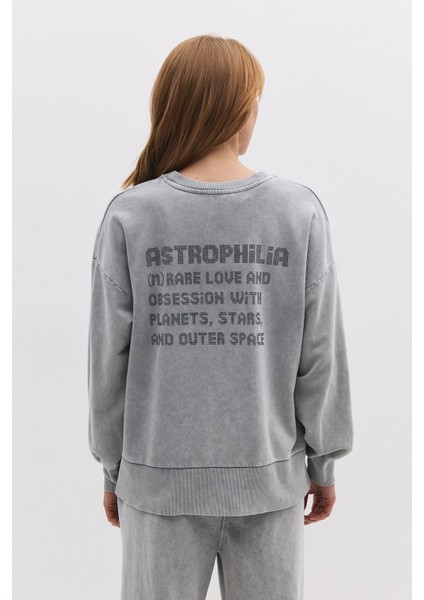 Soluk Efektli Sloganlı Sweatshirt