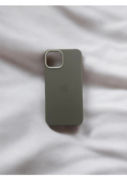 Apple iPhone 13 / 14 Uyumlu Logolu Deri Görünümlü Silikon Kılıf / Kapak modelleri