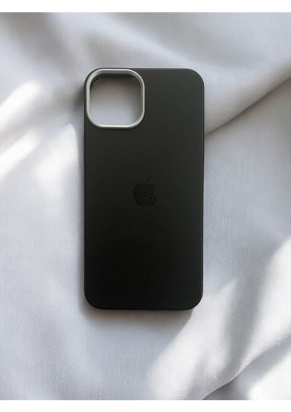 Apple iPhone 15 Uyumlu Logolu Deri Görünümlü Silikon Kılıf / Kapak fırsatları