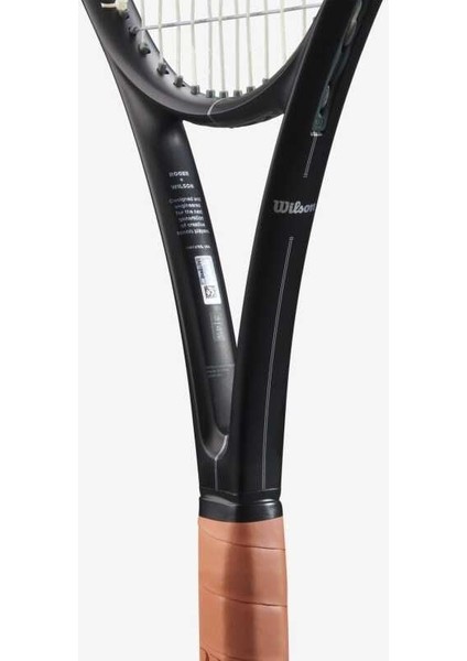 Rf 01 Tenis Raketi WR151411 fırsatları