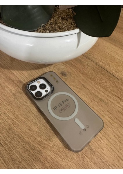 15 Pro Magsafe Destekli Kenar Korumalı Slikon Kılıf