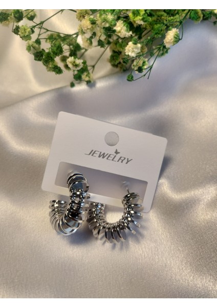 Kıvrımlı Vip Küpe modelleri