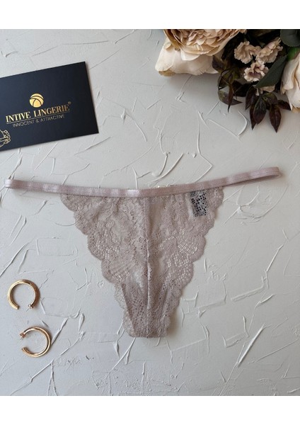 Intive Vs Dantelli Arkası Parlak Taşlı Tasarım Kurdeleli G-String (Bej-Siyah-Beyaz)
