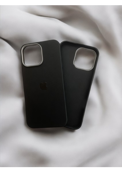 Apple iPhone 16 Pro Max Uyumlu Logolu Deri Görünümlü Silikon Kılıf / Kapak fırsatları
