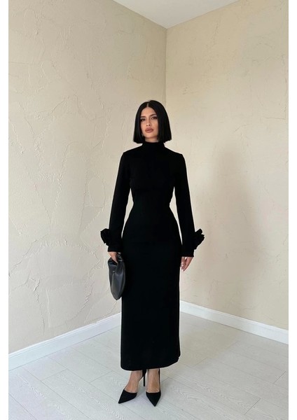 my Siyah Kolları Güllü Triko Elbise