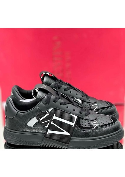 Valentino Garavani Men's Sneakers - Sneaker In Black Leather - Valentino Sneakers - Erkek Sneaker fiyatları